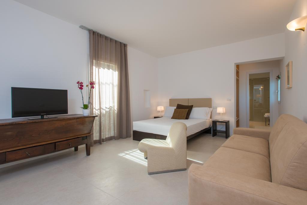 Le Bifore Charming House Lecce Zewnętrze zdjęcie