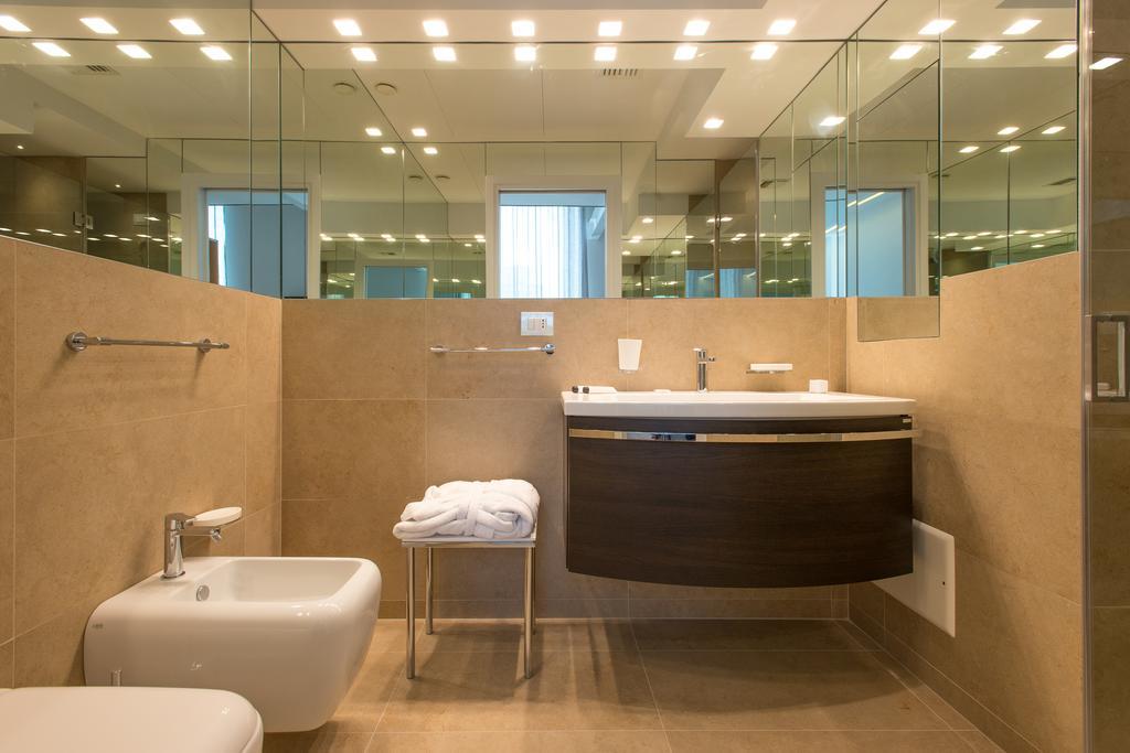 Le Bifore Charming House Lecce Zewnętrze zdjęcie