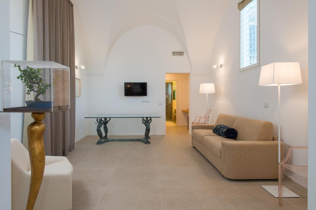 Le Bifore Charming House Lecce Zewnętrze zdjęcie