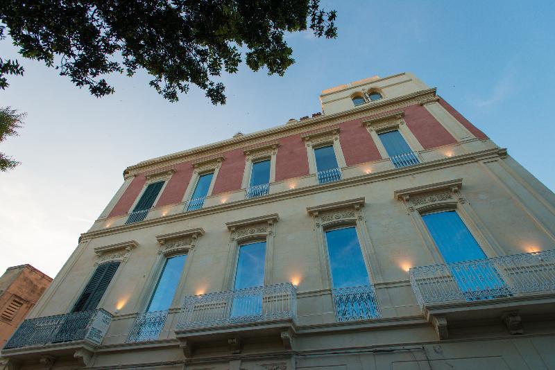 Le Bifore Charming House Lecce Zewnętrze zdjęcie