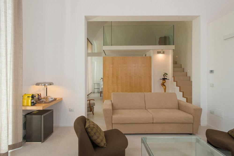 Le Bifore Charming House Lecce Zewnętrze zdjęcie